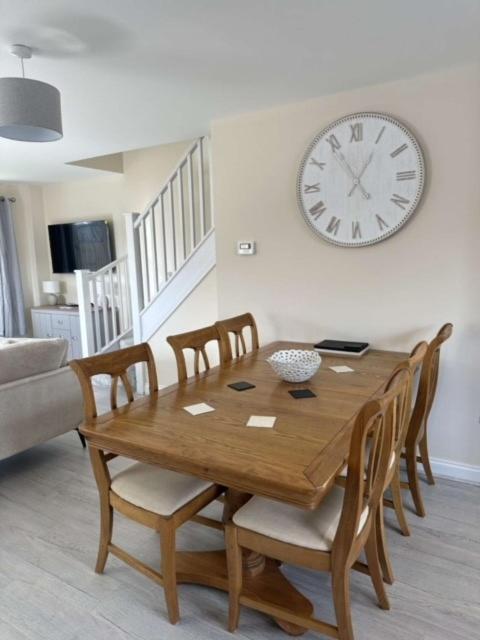 Newark Area - Modern 3 Bedroom Semi With Free Off Road Parking For 2 Vehicles Balderton Exterior foto